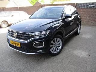 Volkswagen T-Roc 1.5 TSI 150pk 7-DSG Sport Virtual/Navi/ACC/Stoelver/Climate/Stuurwielver/Trekhaak